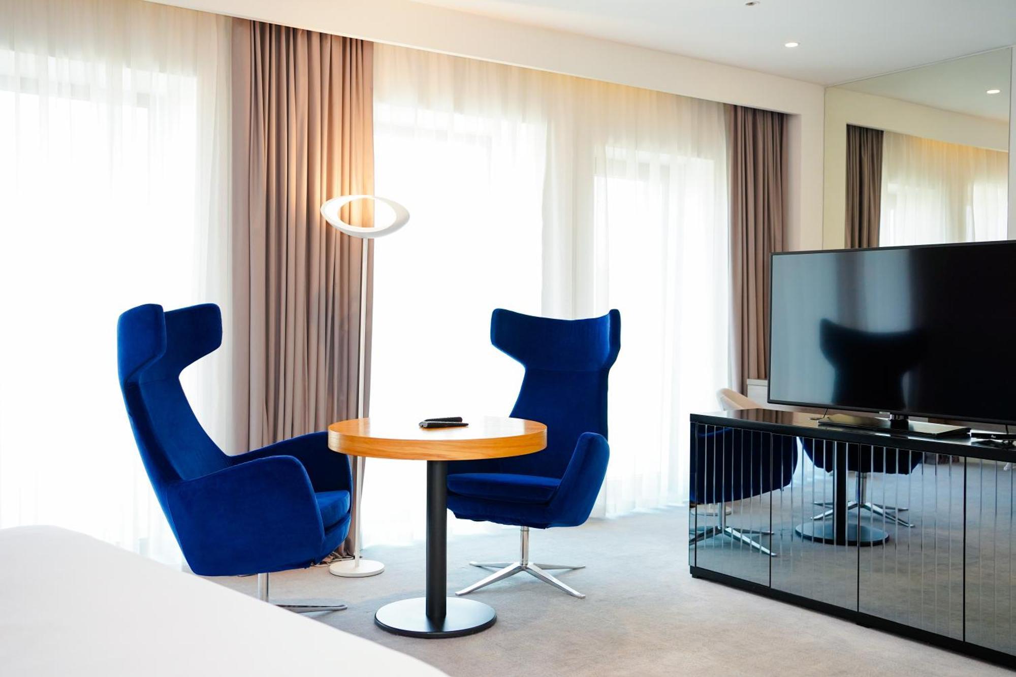 Novotel Bishkek City Center Εξωτερικό φωτογραφία