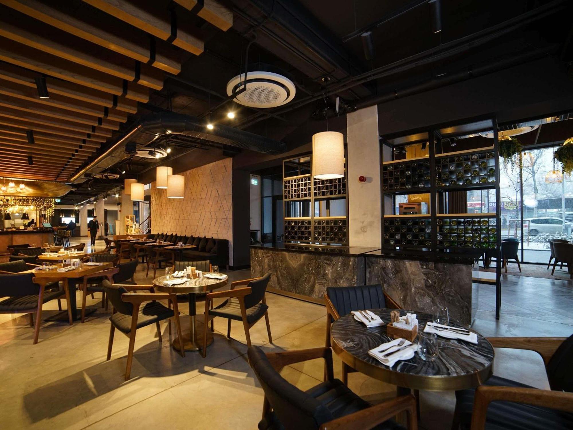 Novotel Bishkek City Center Εξωτερικό φωτογραφία