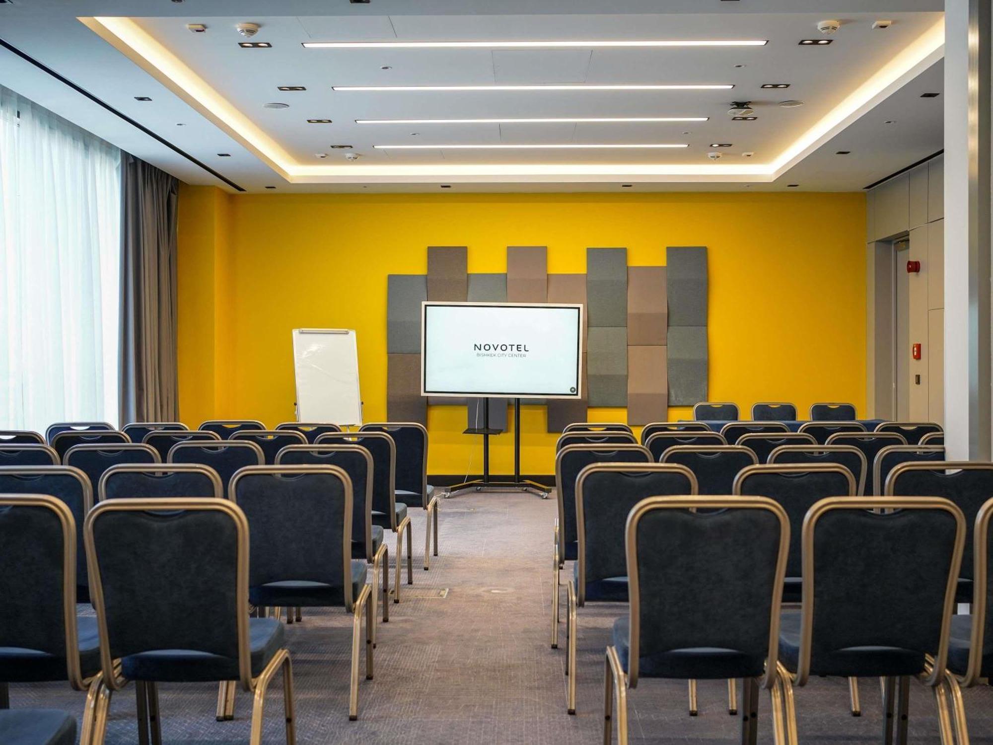 Novotel Bishkek City Center Εξωτερικό φωτογραφία